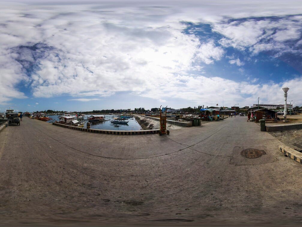 Baywalk at pantalan ng Puerto Princesa