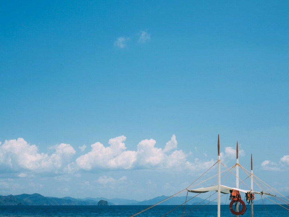 sailing outrigger