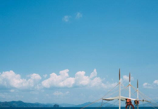 sailing outrigger