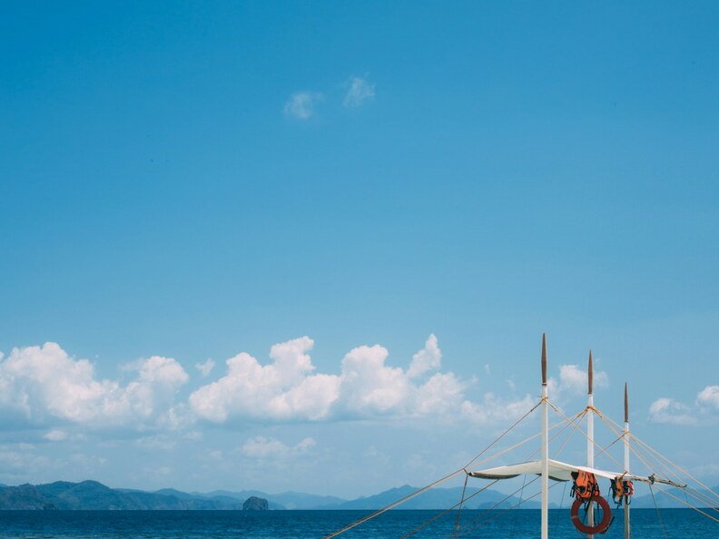 sailing outrigger