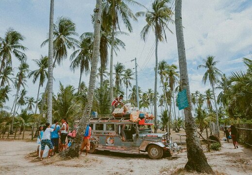colourful jeepney in palawan